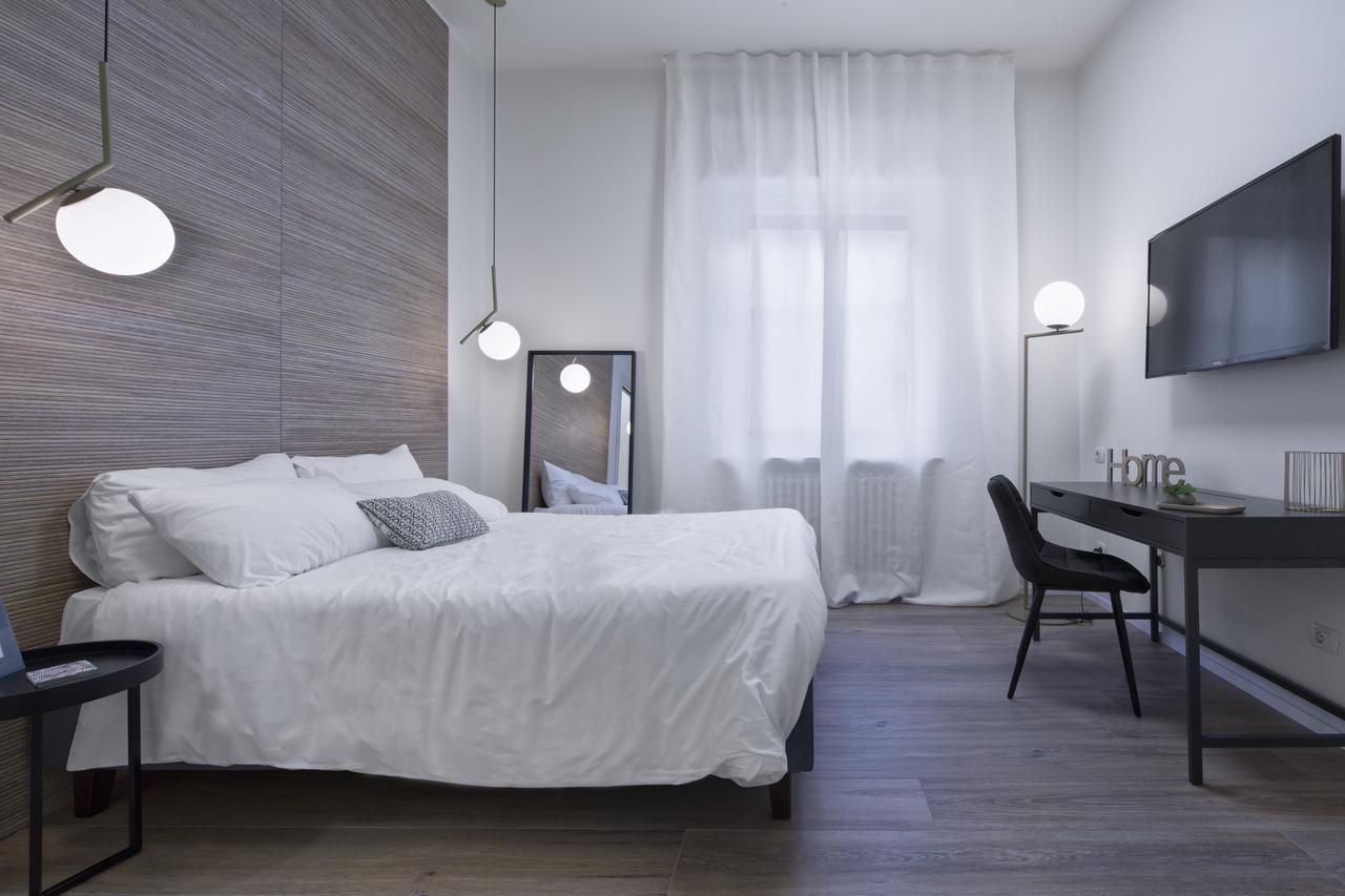 Suite Vogue Espresso Voghera Exteriér fotografie