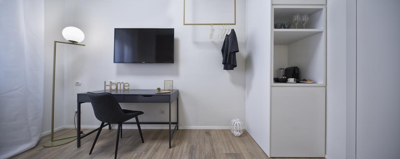 Suite Vogue Espresso Voghera Exteriér fotografie